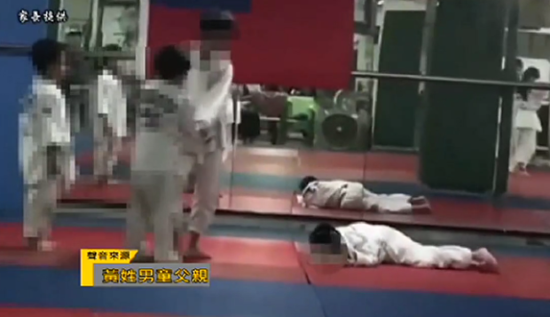 Bị thầy và đồng môn vật 27 lần, võ sinh judo tử vong - Ảnh 4.