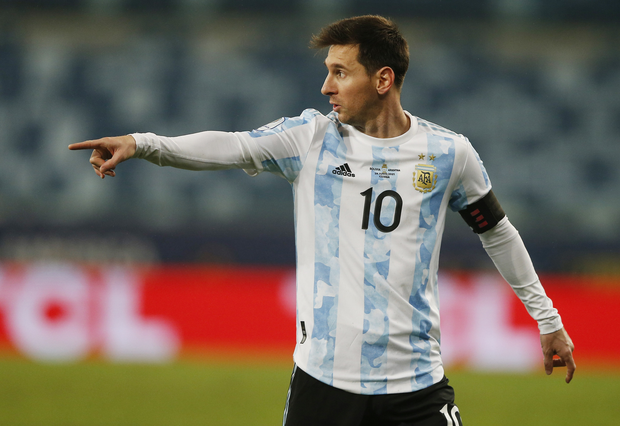 Messi sẽ "tự do" đầu tháng 7-2021