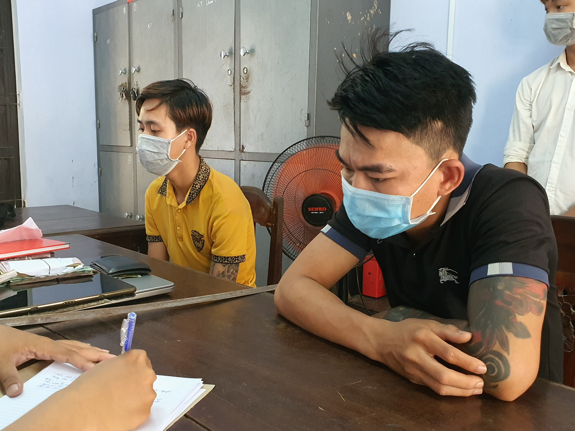 Phá đường dây cá độ bóng đá qua mạng lên đến 10 tỉ đồng