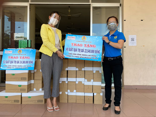 Hơn 6,6 tỉ đồng ủng hộ chương trình mua vắc-xin phòng chống dịch Covid-19
