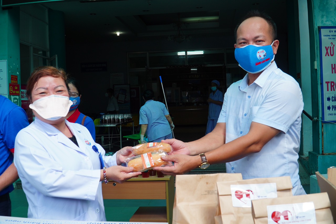 Tổ quốc cần, cả nước chung tay đến với Trường Quân sự - Bộ Tư lệnh TP HCM và Bệnh viện Trưng Vương - Ảnh 5.