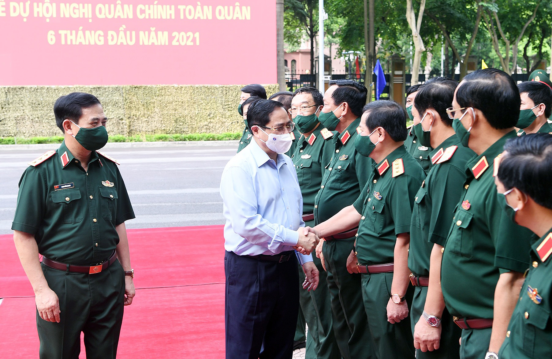 Thủ tướng: Quân đội chủ động tham mưu chiến lược, không để bị động, bất ngờ
