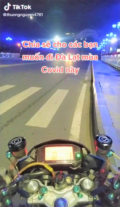 Một chủ t&agrave;i khoản TikTok chỉ c&aacute;ch khai b&aacute;o y tế gian dối khi đến Đ&agrave; Lạt, g&acirc;y bức x&uacute;c dư luận - Ảnh 2.