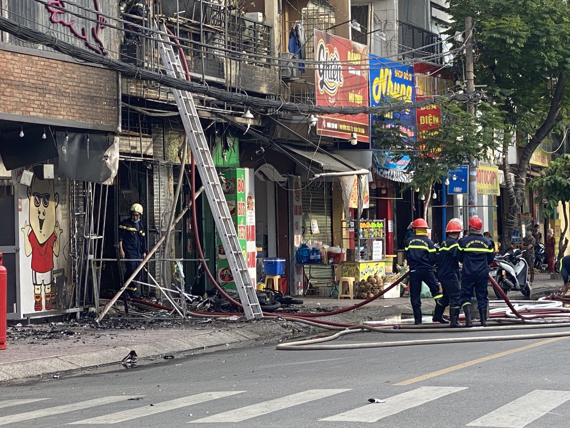 TP HCM: Ch&aacute;y nh&agrave; phố ở đường Đồng Đen - Ảnh 2.
