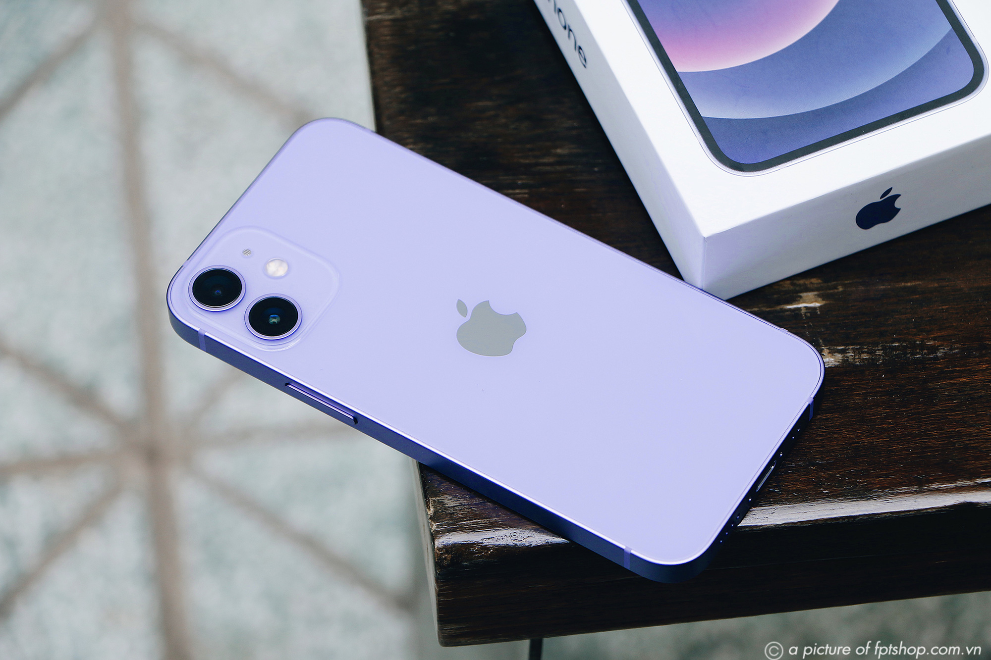 iPhone 11, 12 có đợt giảm giá mạnh nhất từ đầu năm