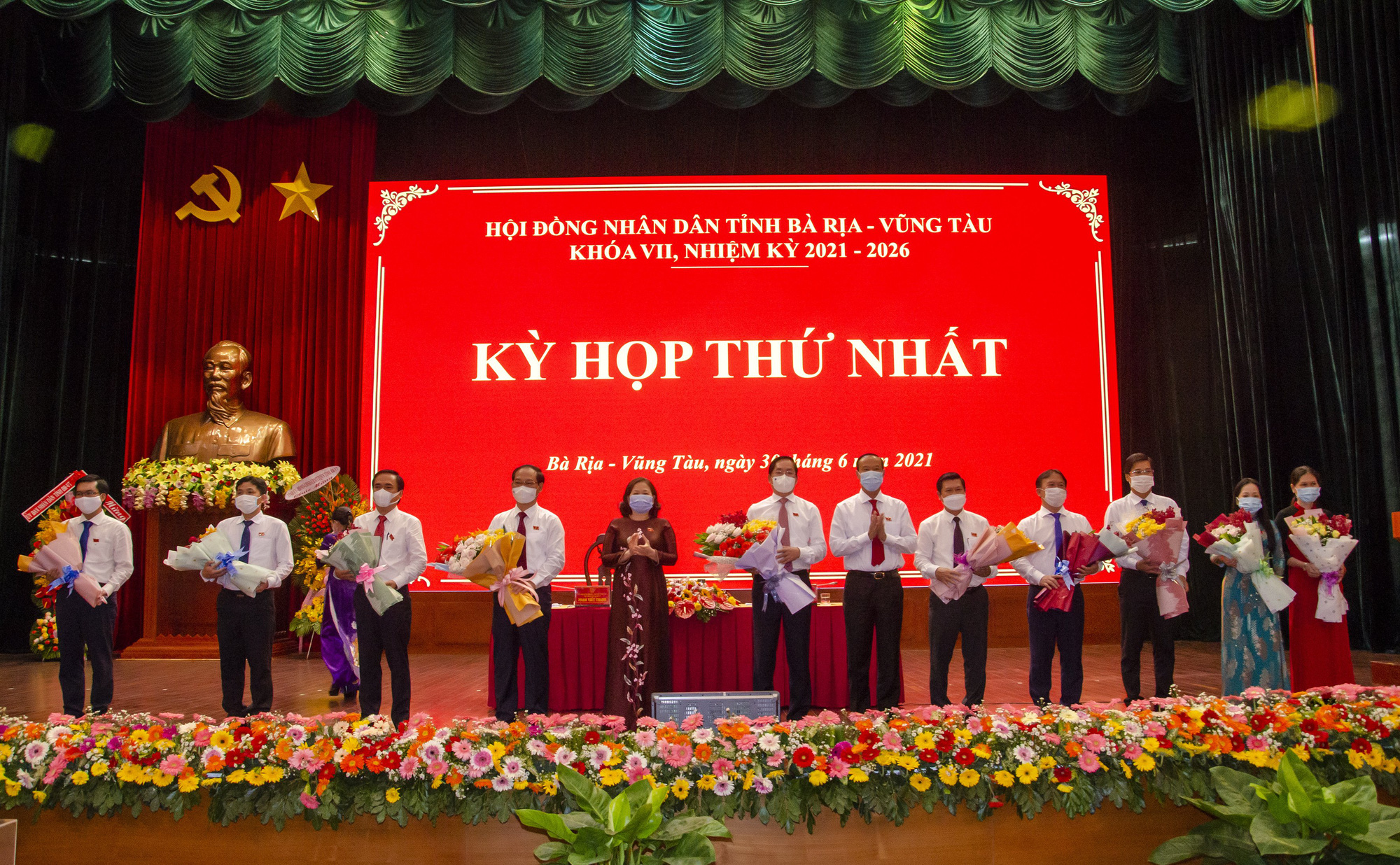 HĐND tỉnh Bà Rịa - Vũng Tàu đã bầu xong nhân sự lãnh đạo cấp tỉnh - Ảnh 3.