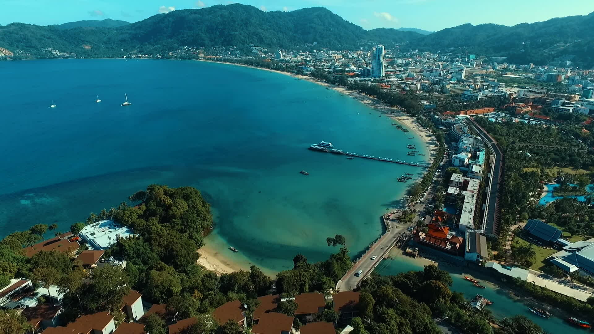 Phuket hấp dẫn du kh&aacute;ch với chiến dịch 1 USD 1 đ&ecirc;m - Ảnh 2.