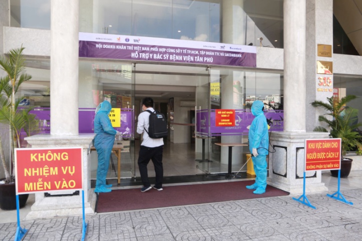 Hội Doanh nhân trẻ Việt Nam, TTC, Sacombank cùng sở Y tế TP HCM tiếp sức tuyến đầu chống dịch