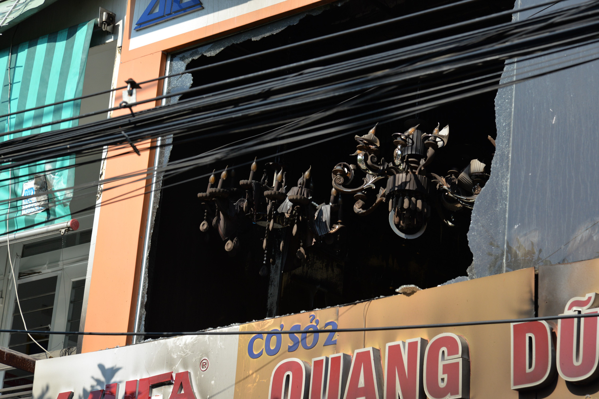 Hiện trường kinh hoàng vụ cháy nhà khiến 4 người tử vong - Ảnh 9.