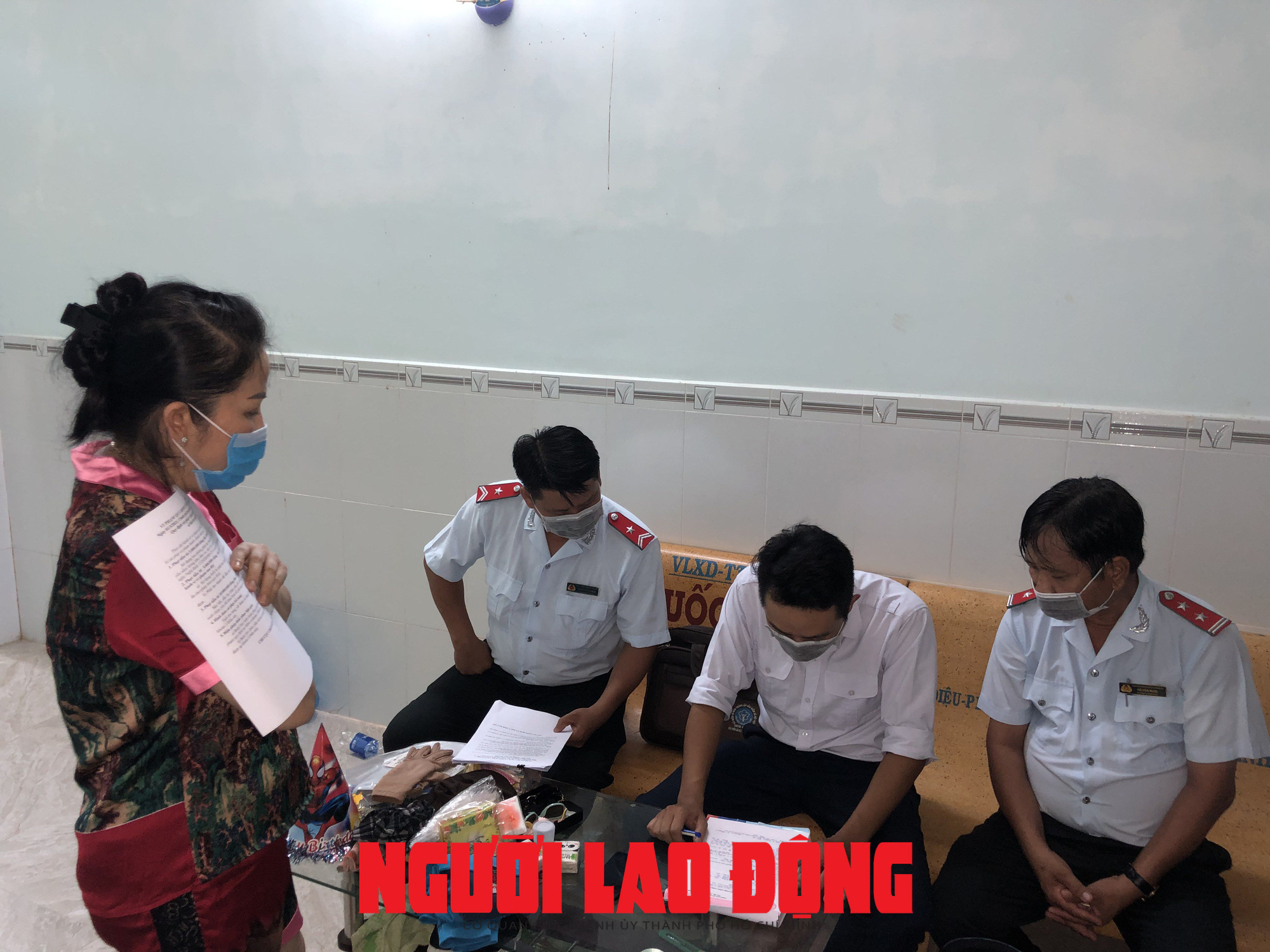 Mở loa dụ chim yến qu&aacute; giờ, 4 hộ d&acirc;n n&oacute;i &ldquo;kh&ocirc;ng biết bị xử phạt&rdquo; - Ảnh 4.