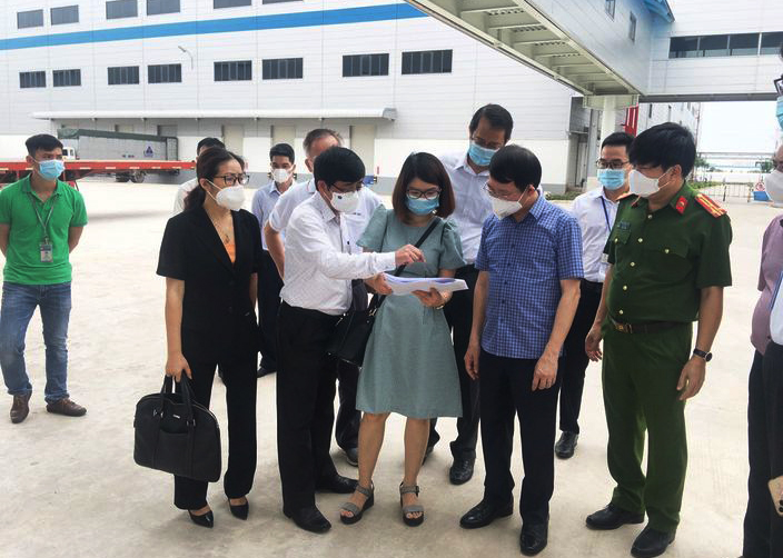 Chủ tịch Bắc Giang thị sát hoạt động sản xuất trong khu công nghiệp