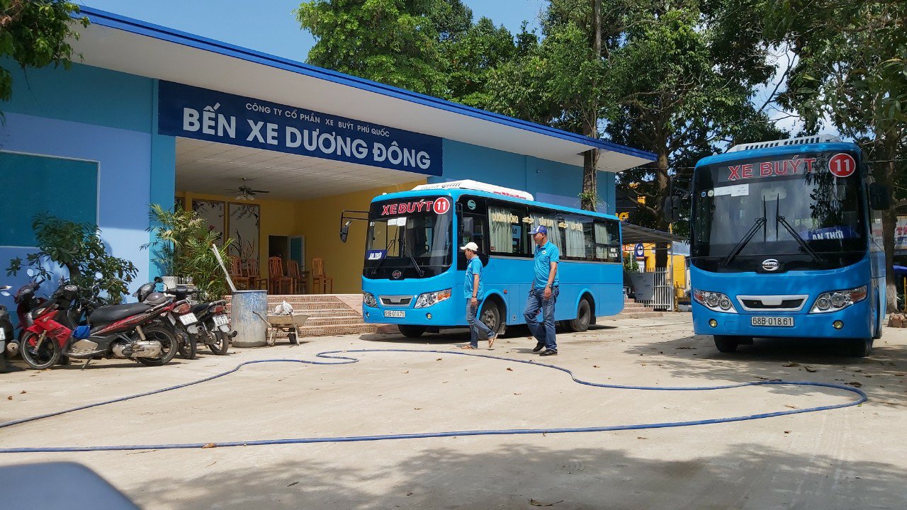 Cưỡng chế bến xe buýt chiếm đất công ở Phú Quốc