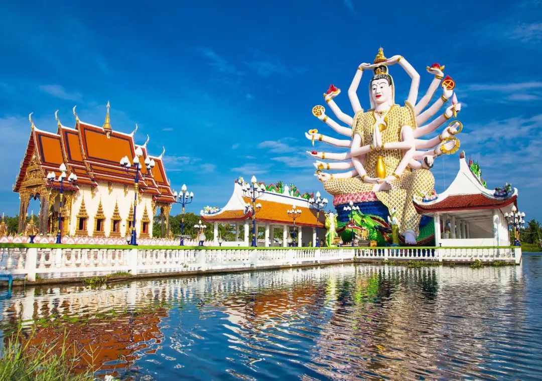 Kh&aacute;m ph&aacute; 10 bức tượng ngoạn mục tr&ecirc;n thế giới - Ảnh 1.