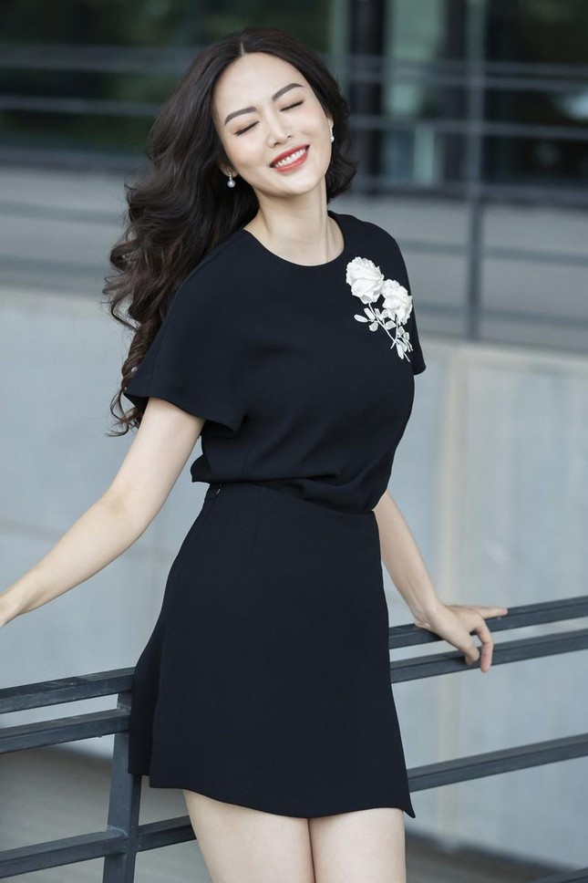 Hoa hậu Nguyễn Thu Thủy được đưa đi cấp cứu trong tình trạng đã ngừng tim - Ảnh 1.