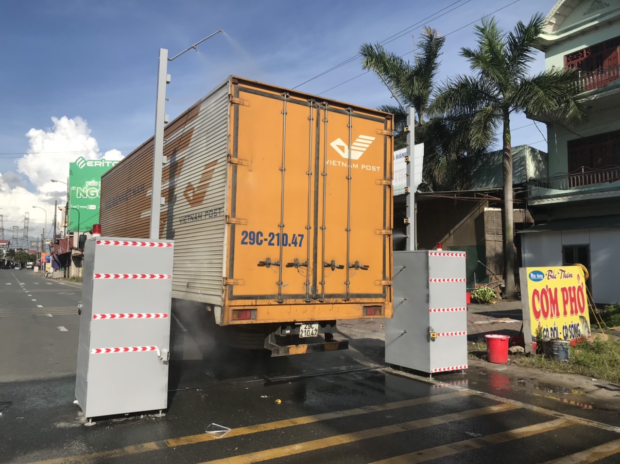 Chế tạo m&aacute;y phun khử khuẩn tự động phục vụ ph&ograve;ng chống dịch Covid-19 - Ảnh 4.