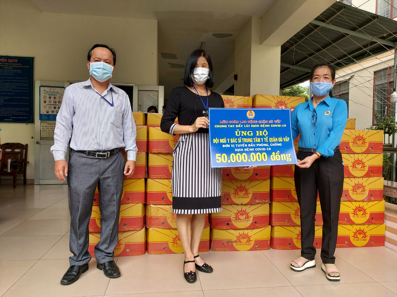 Sẻ chia kh&oacute; khăn với CNVC-LĐ bị phong tỏa, c&aacute;ch ly - Ảnh 6.