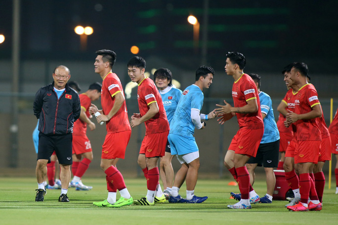 Tuyển Việt Nam đ&egrave; bẹp Indonesia 4-0, vững ng&ocirc;i đầu bảng G - Ảnh 15.