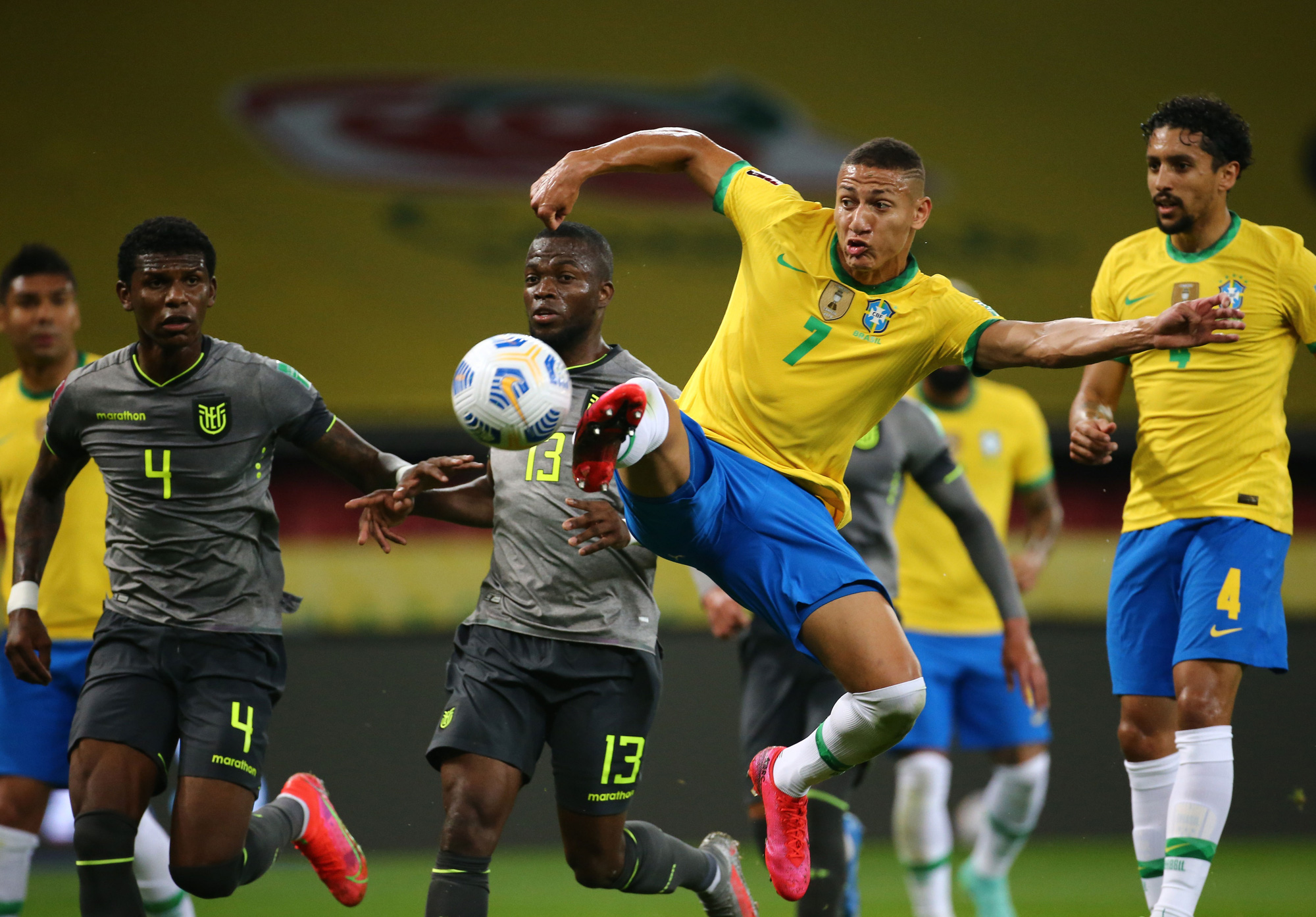 Brazil độc diễn vòng loại World Cup Nam Mỹ