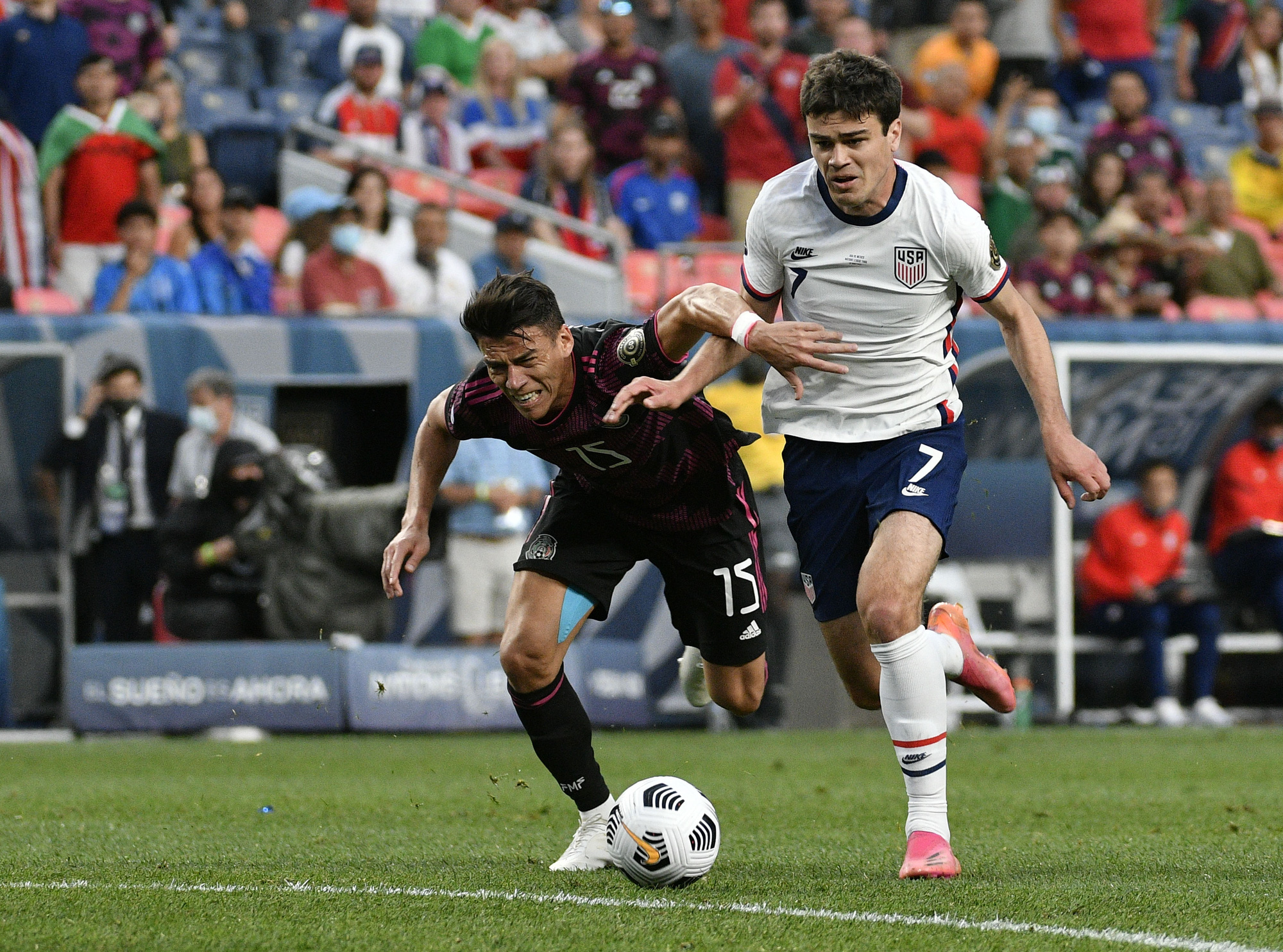 Christian Pulisic ghi b&agrave;n quyết định, Mỹ v&ocirc; địch CONCACAF Nations League - Ảnh 4.