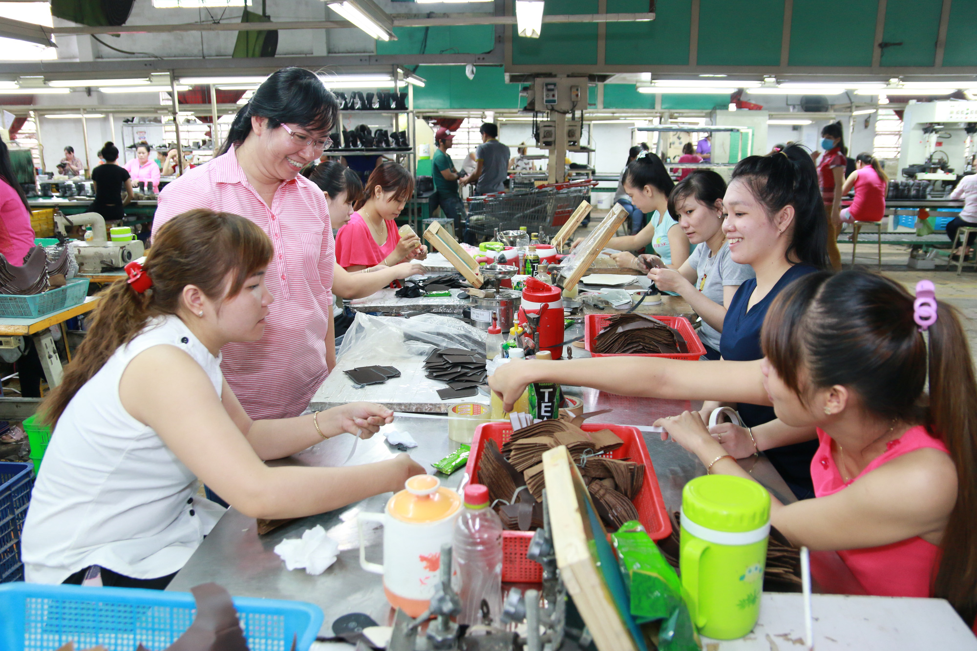 B&atilde;i bỏ lương cơ sở: Sửa 13 quy định về tiền lương đ&oacute;ng bảo hiểm x&atilde; hội, chế độ bảo hiểm x&atilde; hội - Ảnh 4.