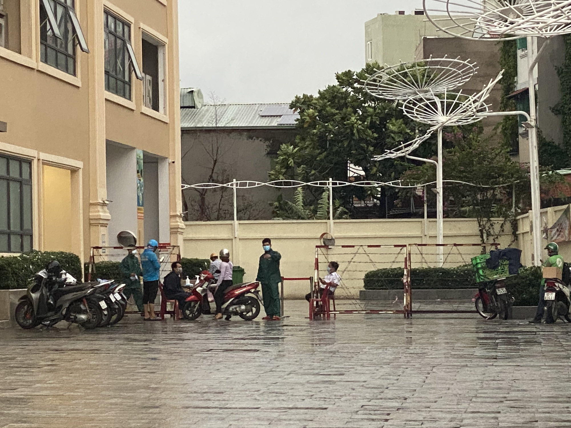 Phong toả chung cư Stown Thủ Đức nghi có người mắc Covid-19