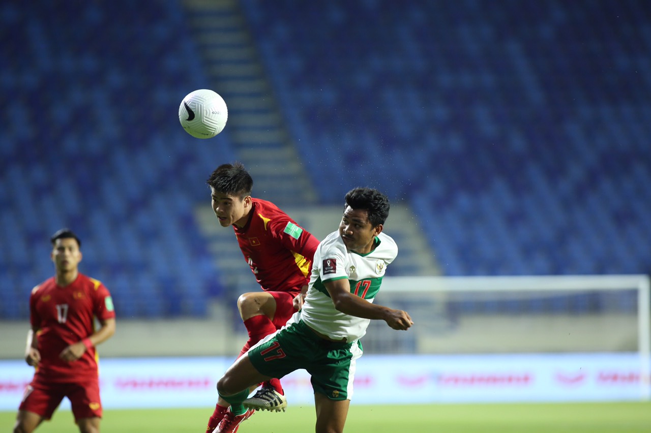 Tuyển Việt Nam đ&egrave; bẹp Indonesia 4-0, vững ng&ocirc;i đầu bảng G - Ảnh 7.