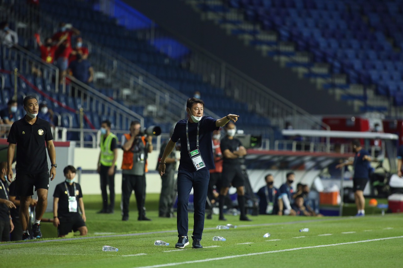 Tuyển Việt Nam đ&egrave; bẹp Indonesia 4-0, vững ng&ocirc;i đầu bảng G - Ảnh 10.