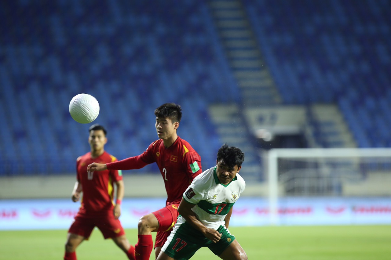 Tuyển Việt Nam đ&egrave; bẹp Indonesia 4-0, vững ng&ocirc;i đầu bảng G - Ảnh 5.