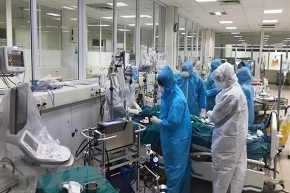 82 bệnh nh&acirc;n Covid-19 ti&ecirc;n lượng rất nặng, 9 trường hợp can thiệp ECMO - Ảnh 1.