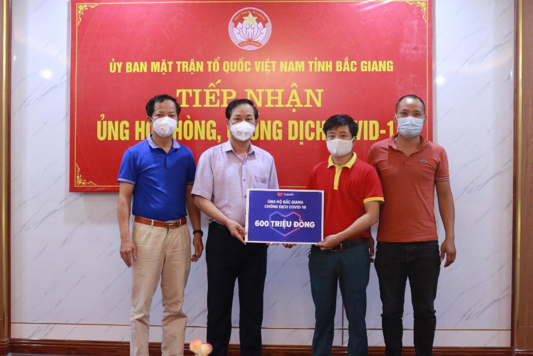 Lazada triển khai gói hỗ trợ cho tuyến đầu chống dịch và cộng đồng - Ảnh 2. Lazada triển khai gói hỗ trợ cho tuyến đầu chống dịch và cộng đồng - Ảnh 2.
