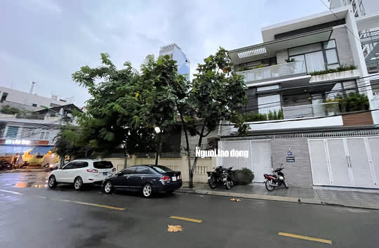 NÓNG: Những hình ảnh bắt tạm giam 2 nguyên Chủ tịch UBND tỉnh Khánh Hòa - Ảnh 3.