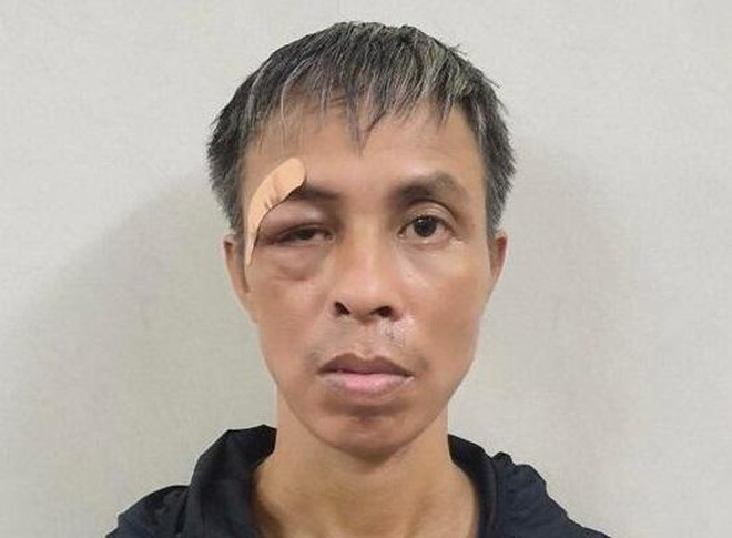 Buồn chán phải chữa bệnh, vô cớ đâm trọng thương bệnh nhân cùng phòng