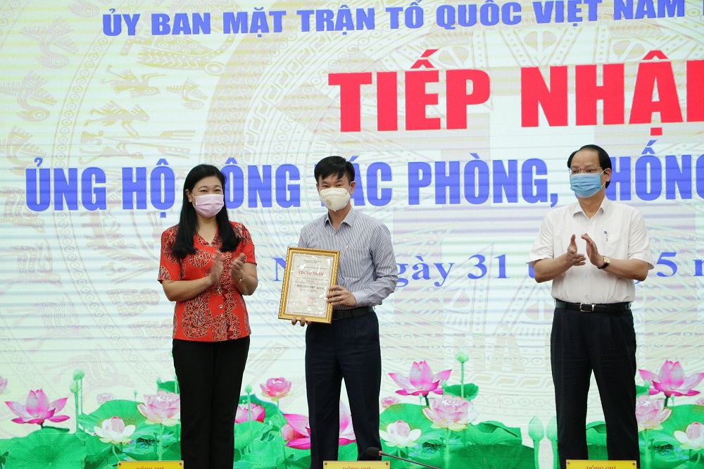 Geleximco tiếp tục ủng hộ 10 tỉ đồng cho c&ocirc;ng t&aacute;c ph&ograve;ng, chống dịch Covid-19 - Ảnh 2.