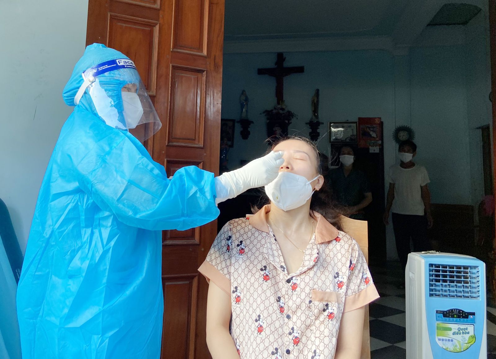Phát hiện 1 ca F1 từng nhiễm Covid-19 không khai báo y tế khiến dịch lây lan - Ảnh 1.