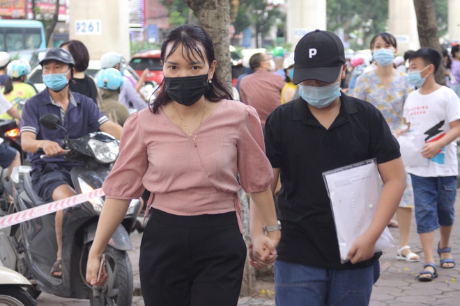 Thí sinh cạnh tranh quyết liệt vào ngôi trường hot ở Hà Nội - Ảnh 4.