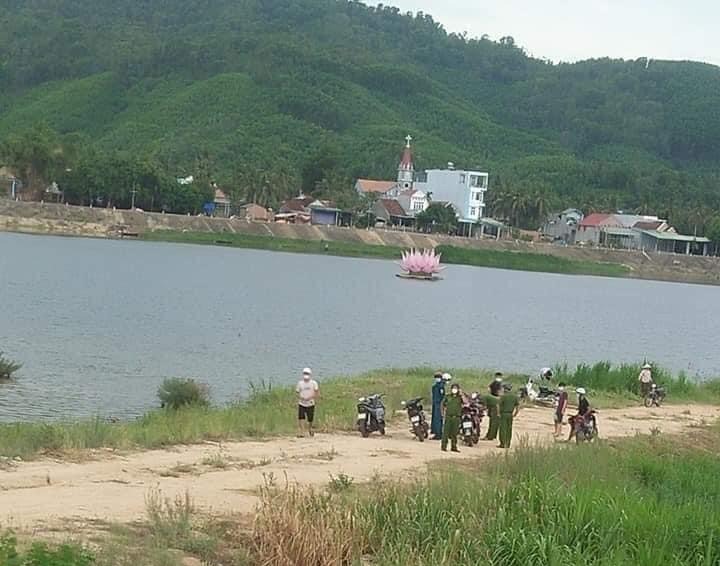 Tụ tập câu cá tại khu vực giãn cách xã hội, 4 người đàn ông bị phạt hành chính