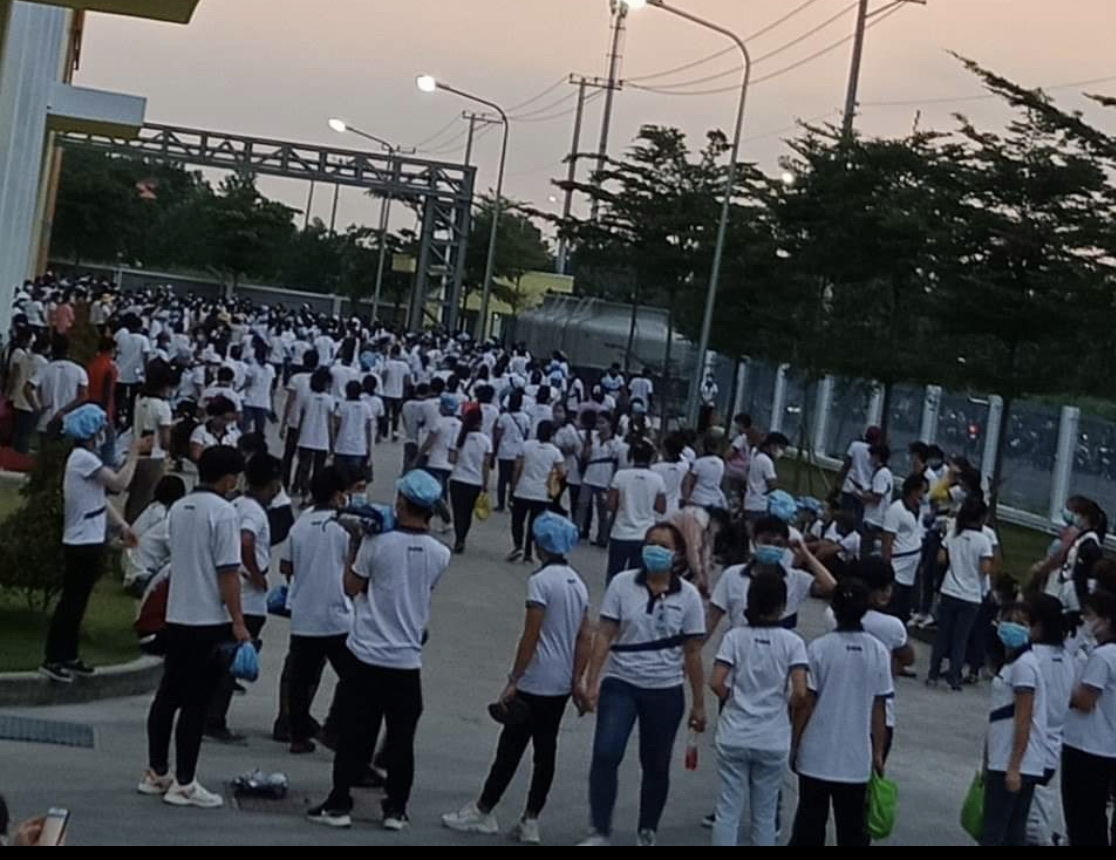 B&igrave;nh Dương: Lấy mẫu x&eacute;t nghiệm cho 6000 c&ocirc;ng nh&acirc;n C&ocirc;ng ty TNHH Ampacs International - Ảnh 1.