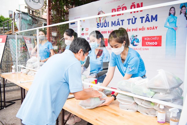 30.000 suất ăn của c&aacute;c hoa hậu tặng người ngh&egrave;o chịu ảnh hưởng bởi dịch Covid-19 - Ảnh 4.