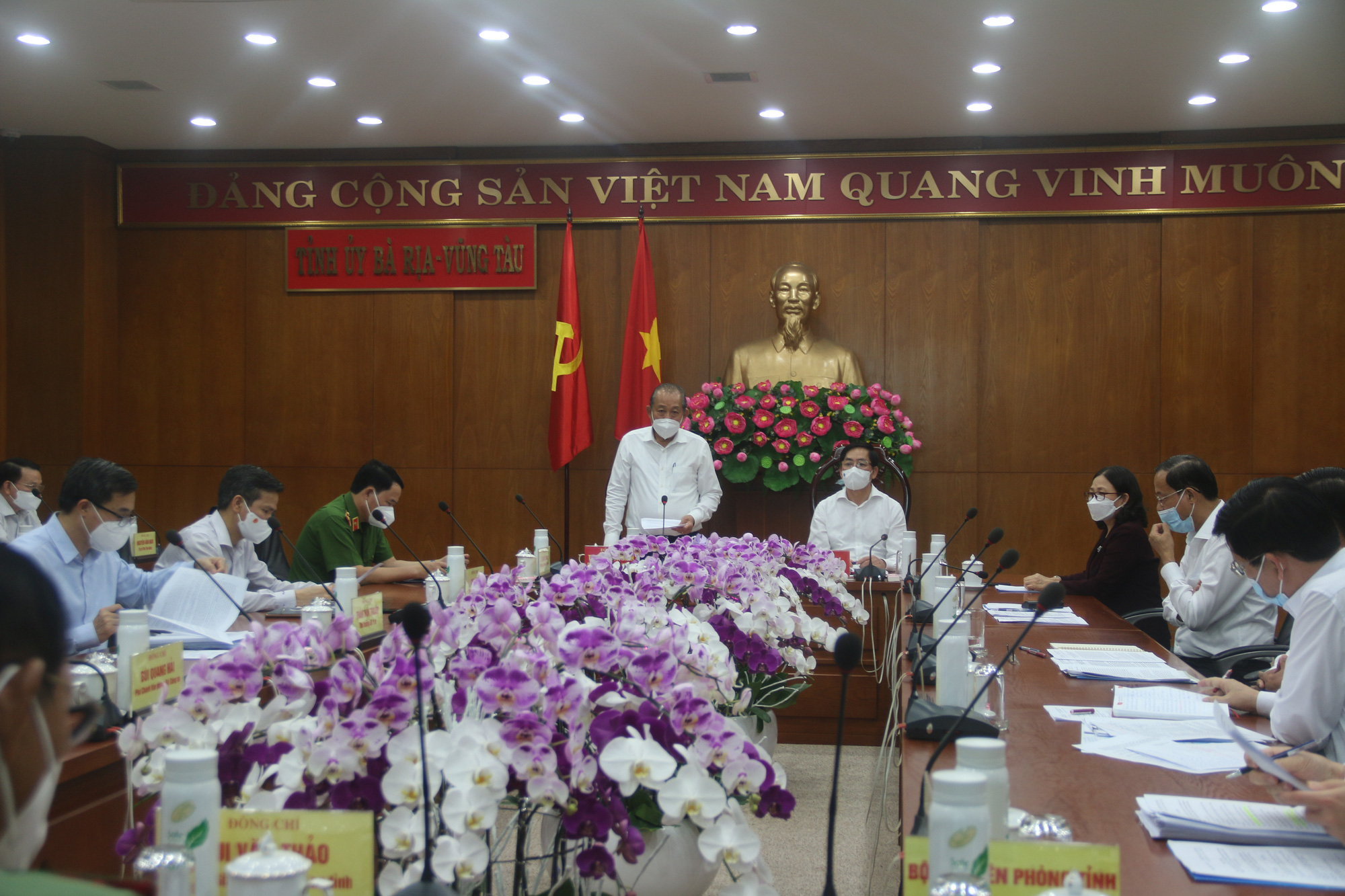 Phó Thủ tướng Thường trực Trương Hòa Bình: Bà Rịa - Vũng Tàu cần có biện pháp phòng dịch cho công nhân