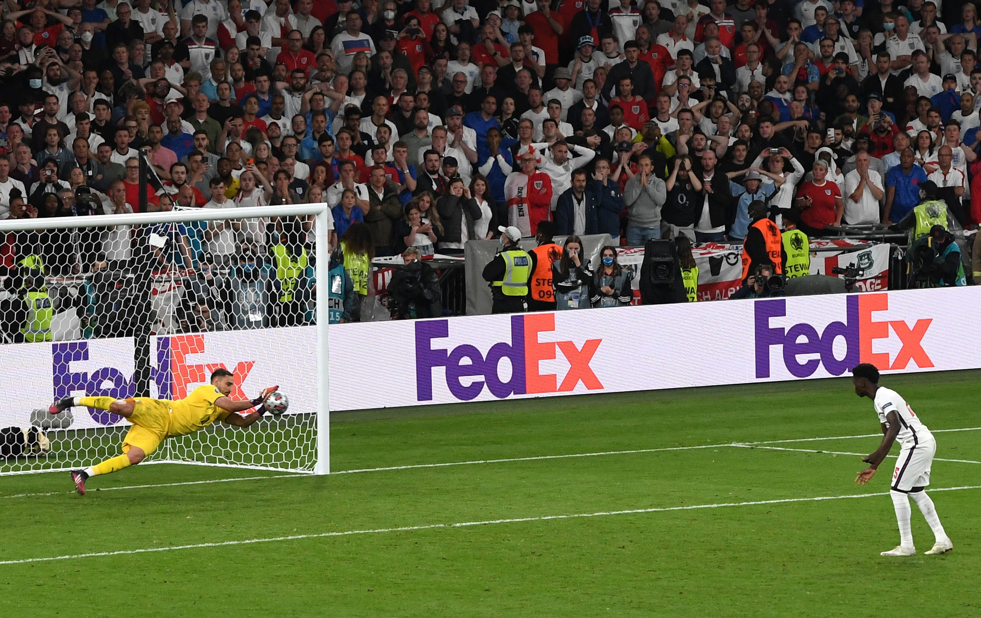 Anh gục ngã trên chấm luân lưu, Ý lên ngôi vô địch Euro 2020 - Ảnh 7.