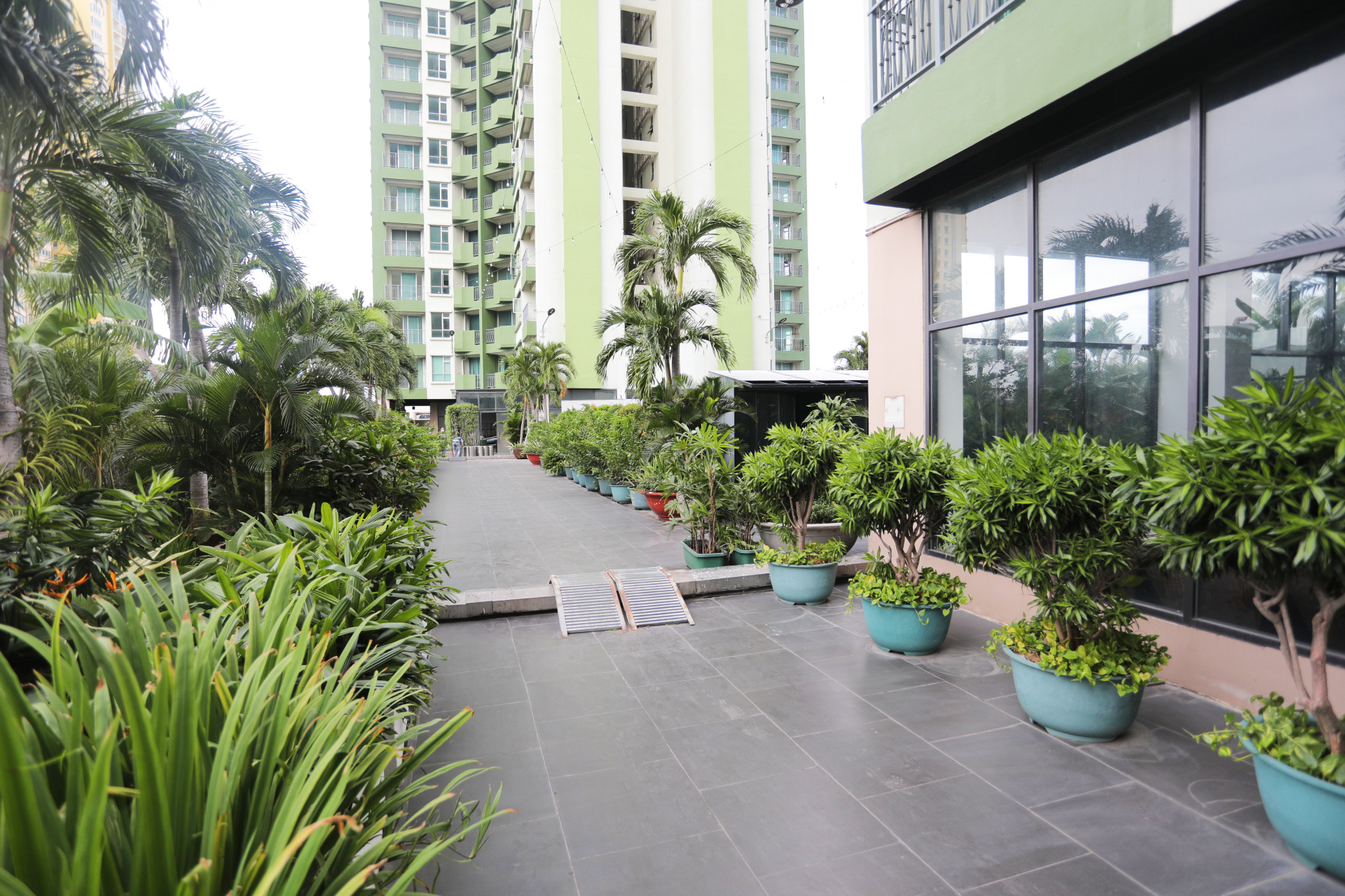 X&acirc;y dựng Bệnh viện d&atilde; chiến số 5 tại The Garden Mall - Ảnh 2.