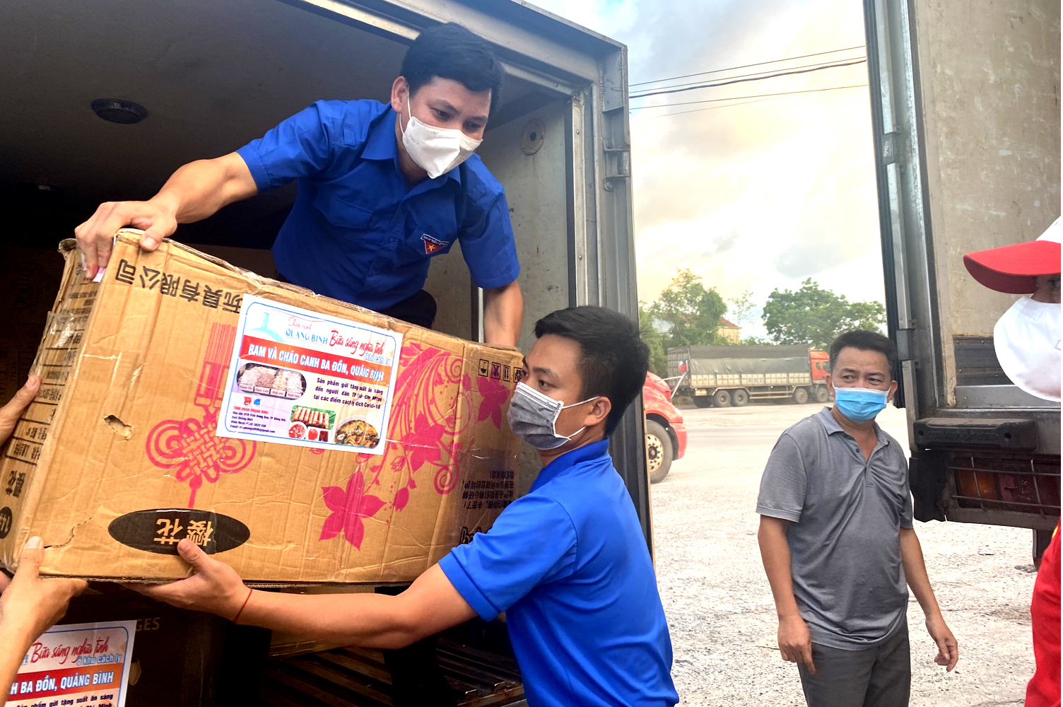 Chuyện đẹp bầu b&iacute; thương nhau - Ảnh 7.