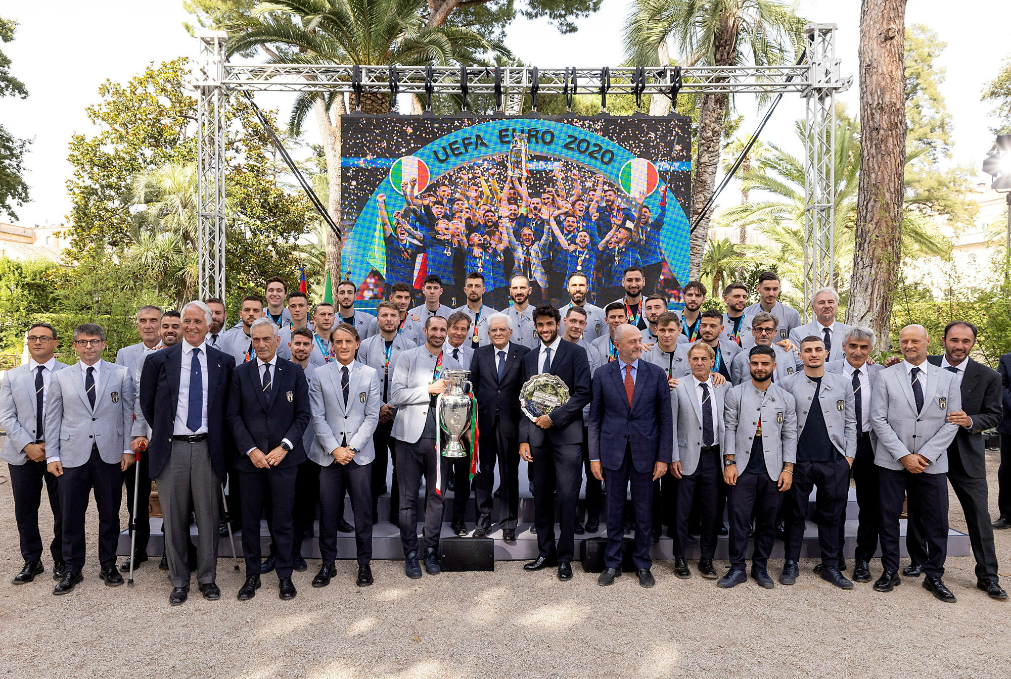 Ng&agrave;y về vinh quy b&aacute;i tổ của tuyển &Yacute; sau chức v&ocirc; địch Euro 2020 - Ảnh 6.