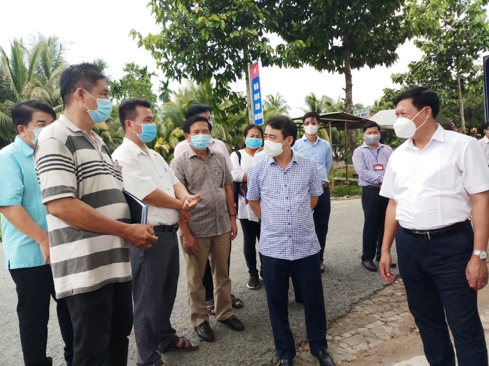 Tân Bí thư Hậu Giang kiểm tra thực tế, 7 địa phương khẩn trương dập dịch Covid-19