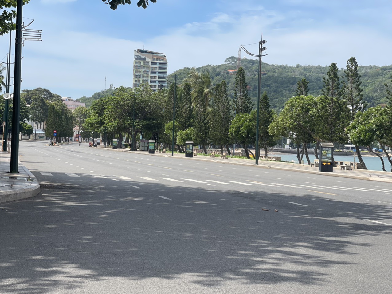 Cận cảnh TP Vũng Tàu... "không một bóng người"!