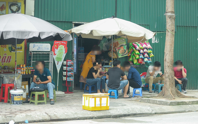 Thợ cắt tóc, nhân viên quán bia, người bán trà đá được hỗ trợ 1,5 triệu đồng