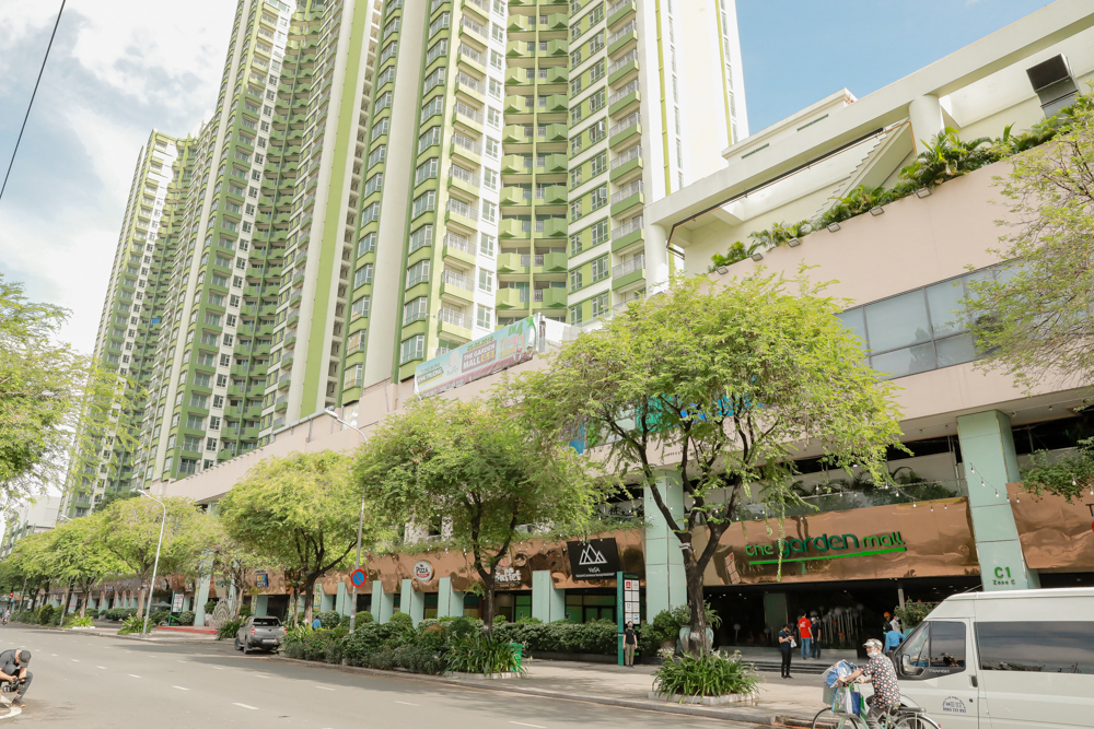 Cận cảnh b&ecirc;n trong bệnh viện d&atilde; chiến đặt ở Thuận Kiều Plaza - Ảnh 1.