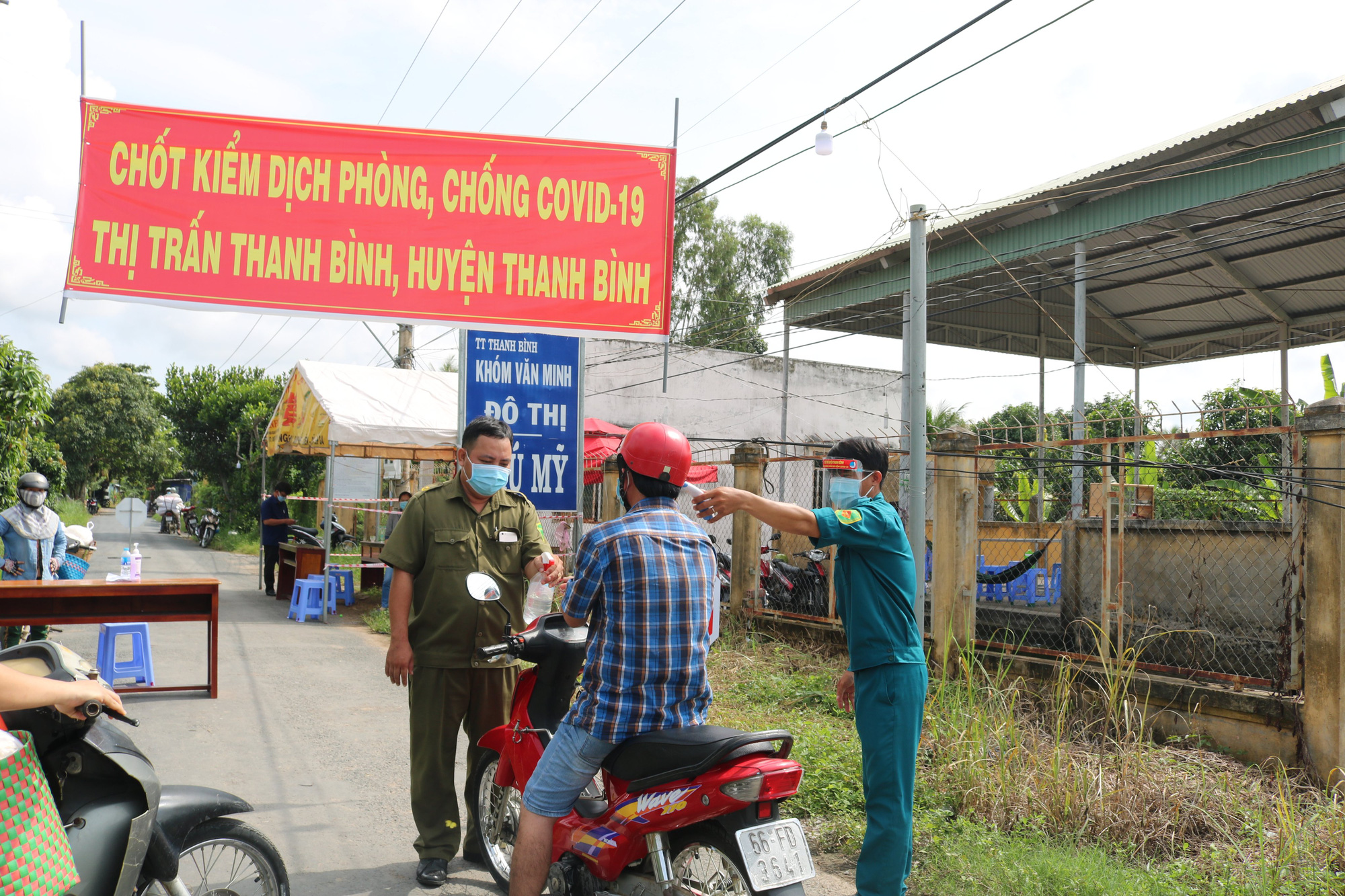 Ch&ugrave;m ảnh: Vắng lặng ở tỉnh c&oacute; số ca mắc Covid-19 nhiều nhất ĐBSCL - Ảnh 11.