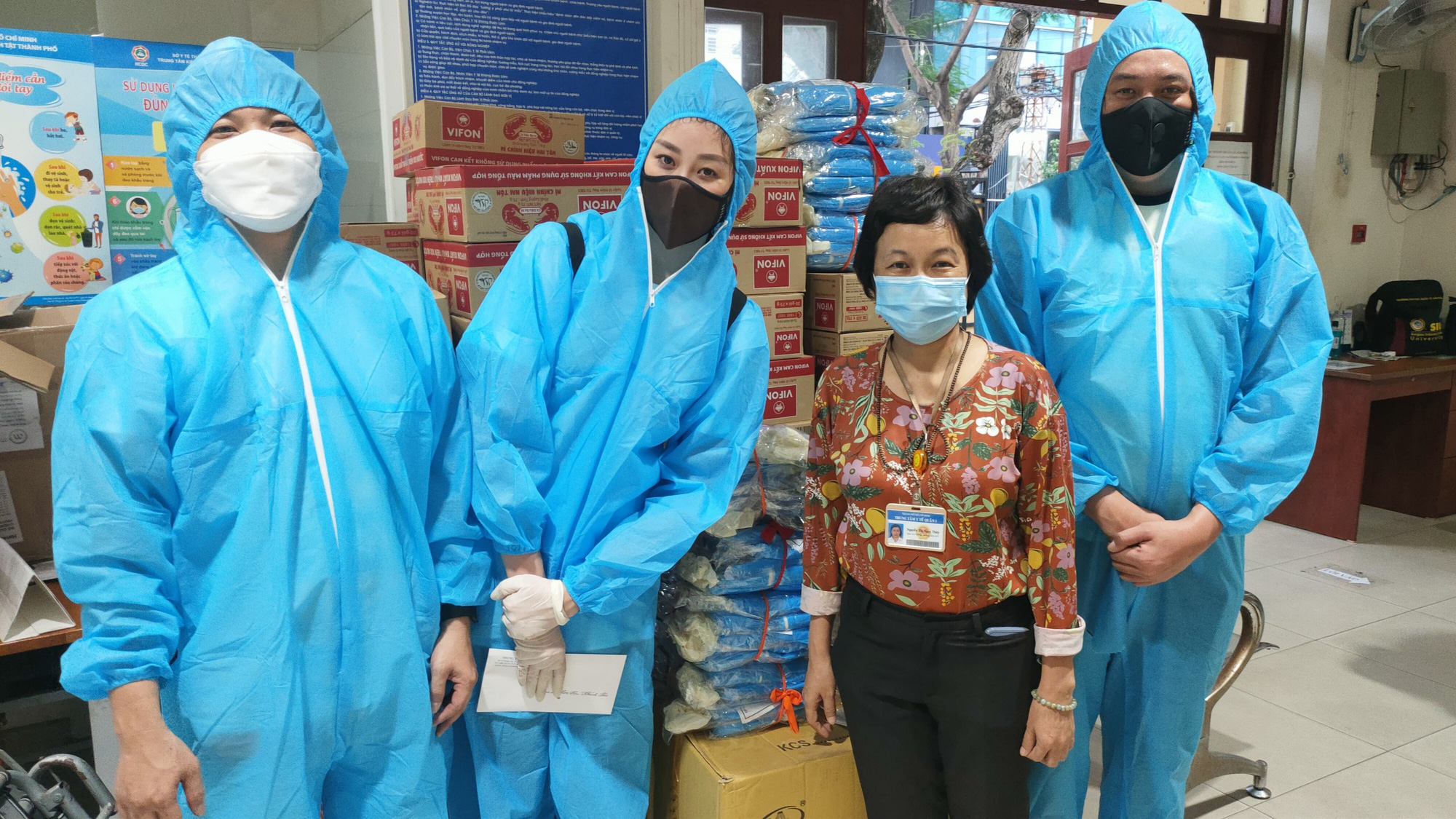 Hoa hậu Khánh Vân cùng nhiều nghệ sĩ tiếp tục hỗ trợ người dân chống dịch