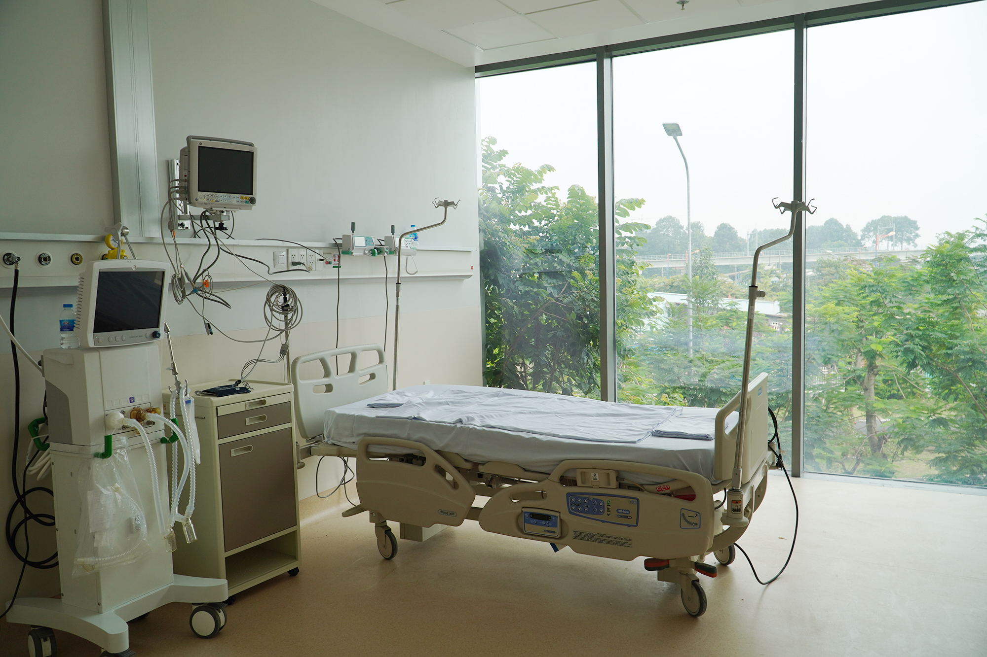 TP HCM: Những h&igrave;nh ảnh b&ecirc;n trong Bệnh viện hồi sức Covid-19 - Ảnh 4.